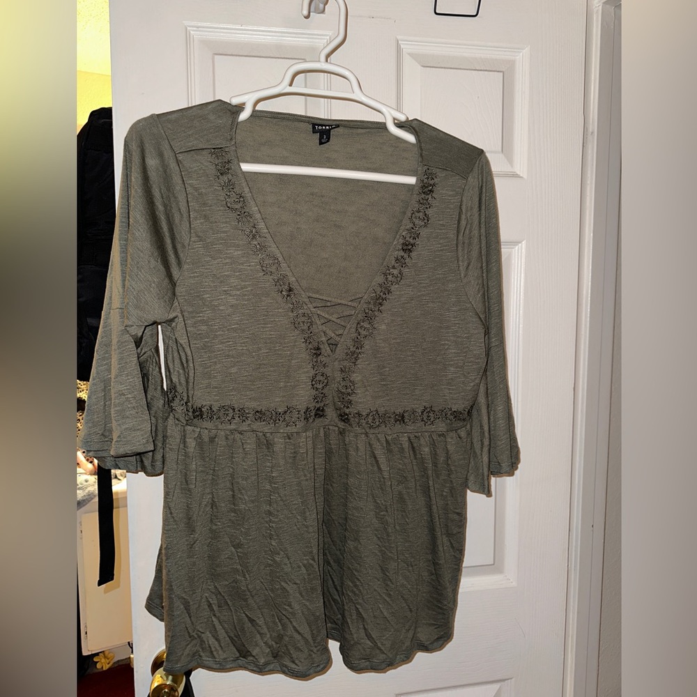 Torrid Army Green Top Size 3. New without tags
